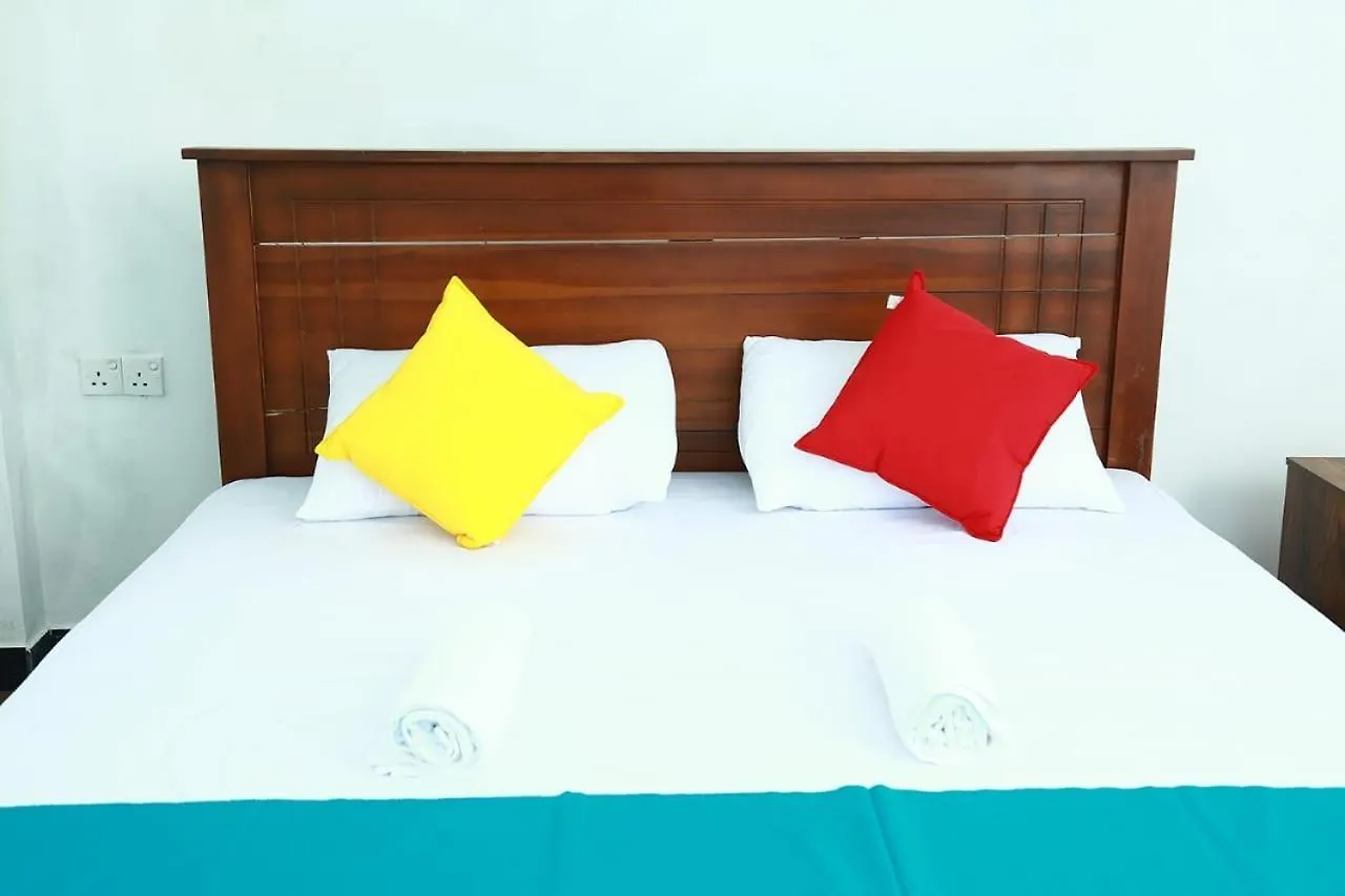Eden Rock Luxurious Accommodation Kandy Pensionat