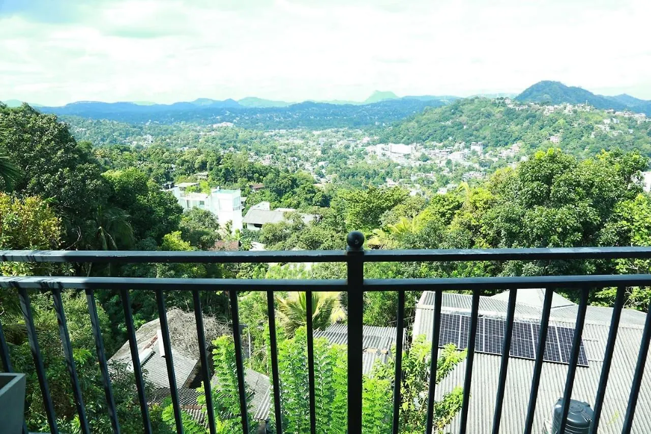 Pensionat Eden Rock Luxurious Accommodation Kandy