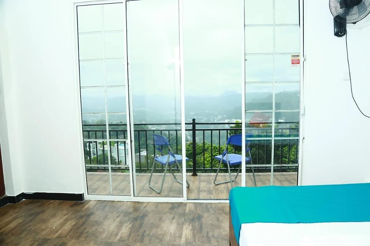 Eden Rock Luxurious Accommodation Kandy 0*,